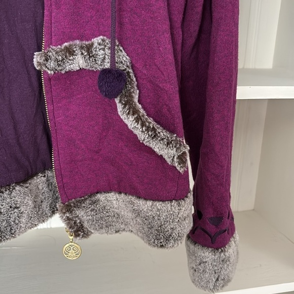 Frozen the Broadway Musical Hoodie with Faux Fur Trim, Size Large (Teen/Junior?) - Picture 10 of 11